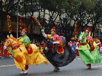 火龙翻飞闹元宵 非遗民俗祈丰年