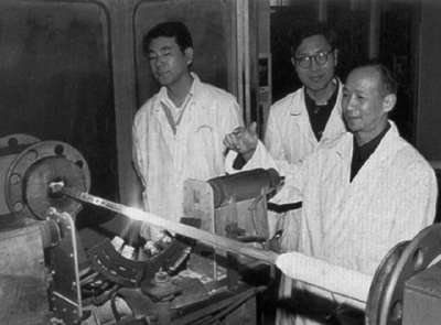 奔向“世界光谷”，当以四个“新”破题