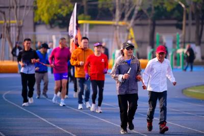 一根绳，牵起潜江“最暖CP”