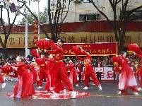火龙翻飞闹元宵 非遗民俗祈丰年