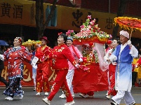 火龙翻飞闹元宵 非遗民俗祈丰年