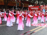 火龙翻飞闹元宵 非遗民俗祈丰年