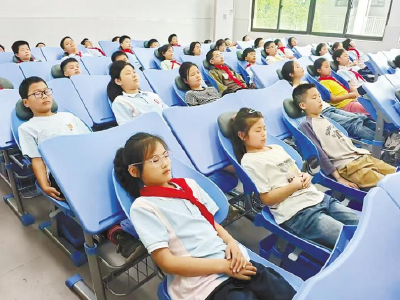 湖北代表委员多条建议变现实：HPV疫苗纳入免疫规划 中小学生“趴睡”变“躺睡”