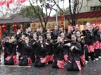 火龙翻飞闹元宵 非遗民俗祈丰年