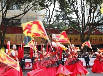 火龙翻飞闹元宵 非遗民俗祈丰年