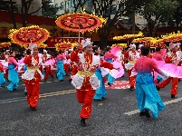 火龙翻飞闹元宵 非遗民俗祈丰年