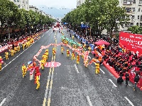火龙翻飞闹元宵 非遗民俗祈丰年