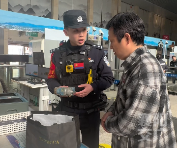 免费寄、专列送、深夜等！这40天里，暖流涌动“七省通衢”！