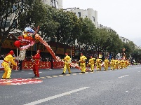 火龙翻飞闹元宵 非遗民俗祈丰年