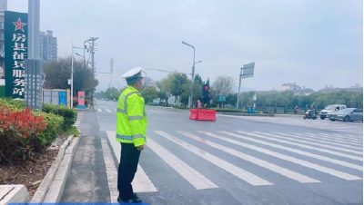 聚力城市顽疾治理  擦亮文明房县底色