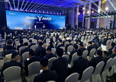 业内专家学者解读岚图汽车港股上市——强化武汉“中国车谷”名片，提升城市在全国新能源地位