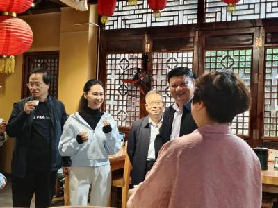 时隔 16 年，《请到房县来》原唱再到房县来