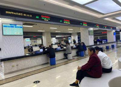 房县人社局：小窗口办成“大民生”  “一件事”跑出加速度