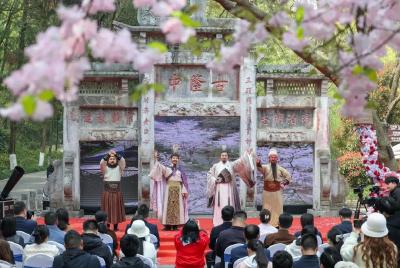 拾光纪·“植”此青绿，跟着总书记共建美丽家园