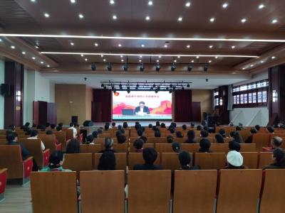 房县老年大学：筑牢思想根基 凝聚银发力量