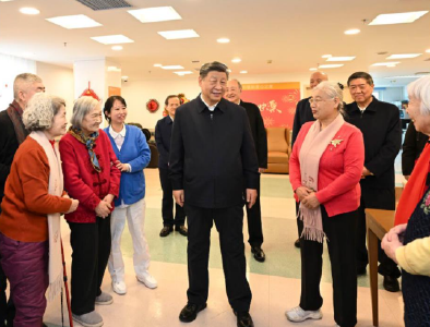 时政微观察丨为民造福，坚持当“老百姓的官”