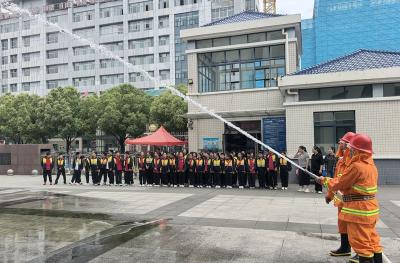 习近平：共同书写时代答卷