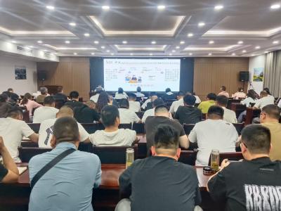 “典”亮法治营商  护航企业发展——房县开展民法典宣讲暨企业“法律明白人”专题培训