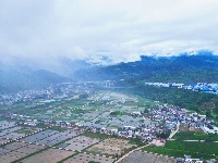阡陌纵横，良田万顷