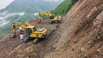 人机协同“抢跑”雨情道路保畅安全高效——房县九道乡道路地灾点应急处置纪实