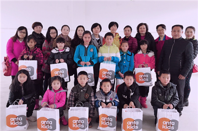 州住建委女职工节日心系贫困村孩子