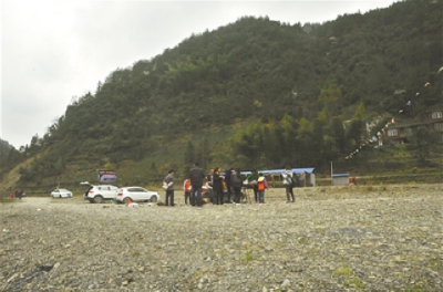 恩施州政府办公室要求带头厉行法治依法办事 