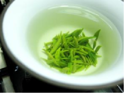 恩施市“明前茶”受追捧