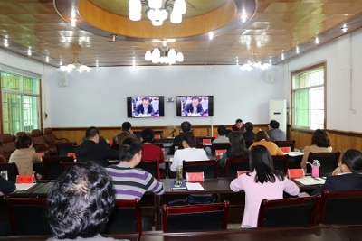 州司法局集中学习《湖北省行政问责办法》