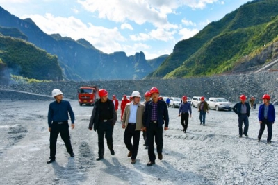 董兴培调研鹤峰县乡镇安全生产工作