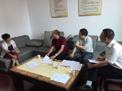 州人大调研组到州外侨局征集 《湖北省华侨权益保护条例（草案）》修改意见