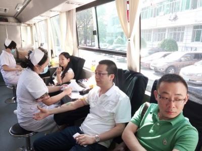 州商务局干部职工积极参与无偿献血