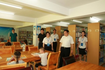 马尚云：州图书馆内强素质 外树形象服务良好 