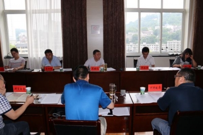 州人大常务副主任瞿赫之一行调研马铃薯主粮化工作