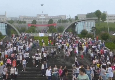 我州各地高考有序进行