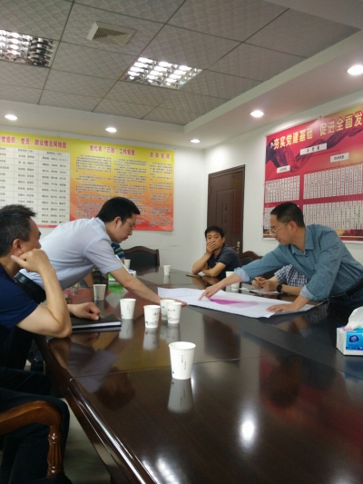 恩施州经信委率队赴咸丰   全力保障灾区通信畅通