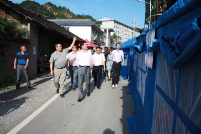 湖北省卫计委副主任张瑜赴恩施州督导防汛救灾卫生应急工作
