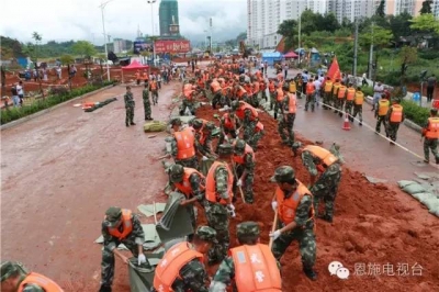 王海涛主持召开州委常委会会议  传达贯彻全省会议及省领导指示精神