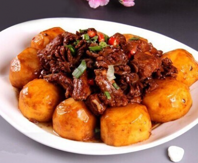 “恩施硒土豆全宴”出炉