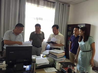 恩施州食药检中心“一把手”带头检查考核上半年党风廉政建设责任制落实情况 