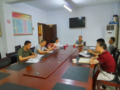 巴东县经信局开展8月份“支部主题党日”活动