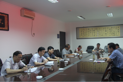 恩施州工商局及时传达学习州委专题会议精神