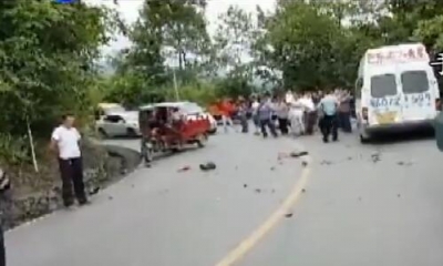 视频 | 245省道巴东野三关铁厂荒路段发生车祸 1人死亡
