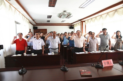 建始县纪委：“主题党日”活动聚焦换届纪律