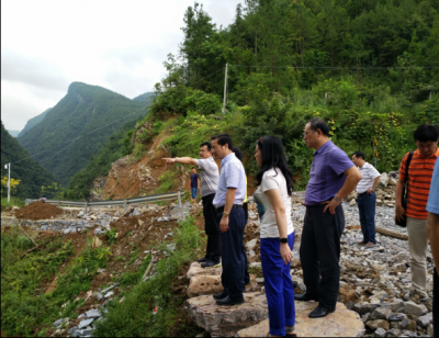 湖北省旅委主任指导店子坪红色旅游发展工作