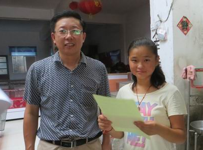 来凤千名党外中小学教师暑假返乡走访