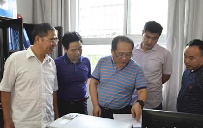 省、州两级扫黄办到来凤检查扫黄打非示范县创建工作（图）