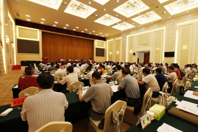 湖北省烟农增收工作座谈会暨烟叶收购工作会在恩施召开 