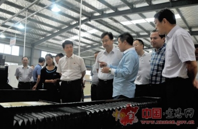 恩施州工业经济推进会在宣恩召开