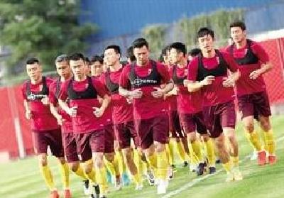 2018年世界杯亚洲区预选赛12强赛  中国男足今日对阵伊朗队