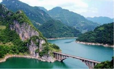 恩施州委常委会会议部署推进“当代红色教育基地”建设